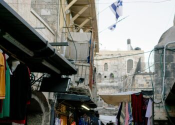 Israeli Protests Erupt After Hostages Found Dead in Gaza, Pressuring Netanyahu for Cease-Fire