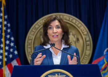 Hochul Urges Mayor Adams to Clean House Amid Federal Investigations